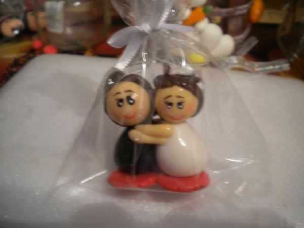 NOIVINHOS EM BISCUIT